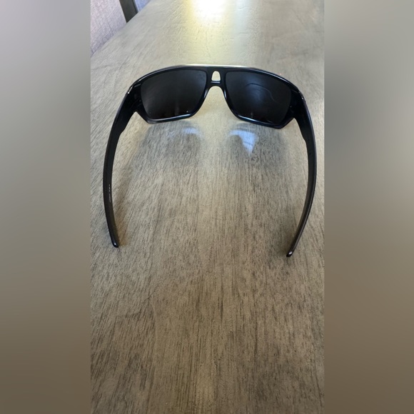 Oakley Sunglasses Polarized Dispatch 1.0 Matte Black - Picture 3 of 16
